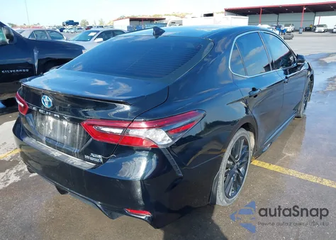 2022 Toyota Camry Xse z USA, uszkodzony, nr VIN 4T1K31AK1NU578366